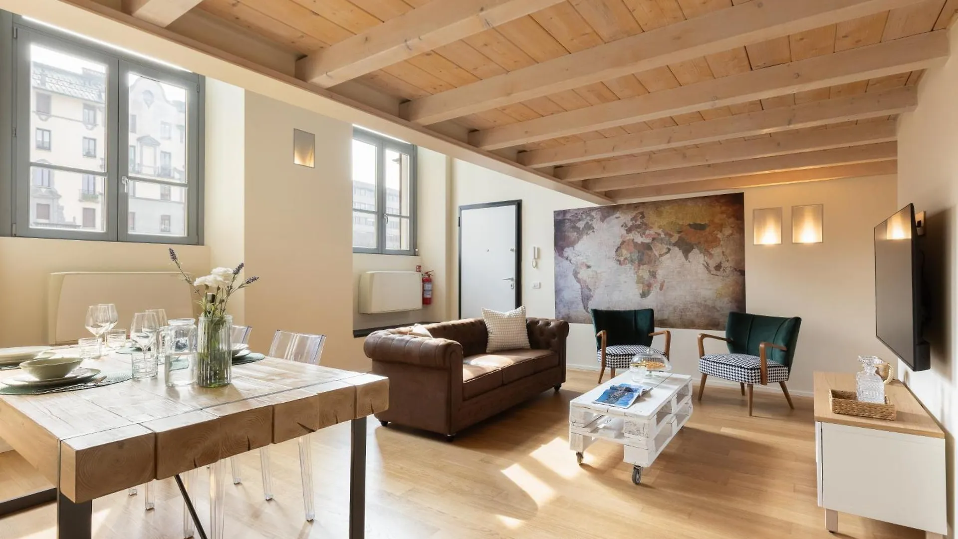 Apartment In The Old Town Of Como - Monicacomoapartment