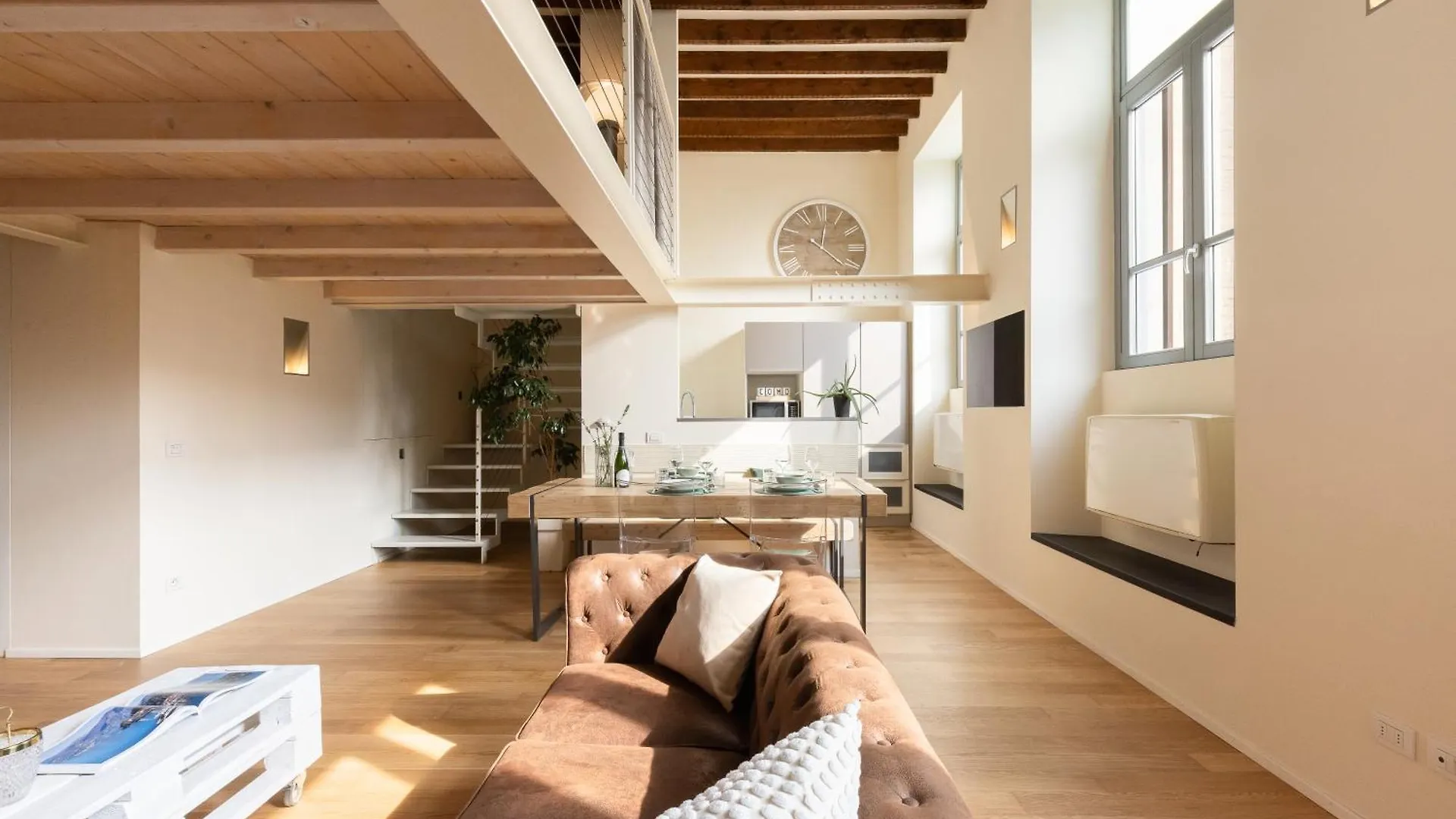 Apartment In The Old Town Of Como - Monicacomoapartment